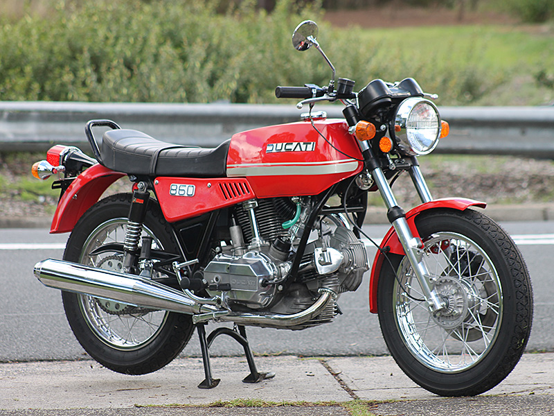 Ducati 860 GT